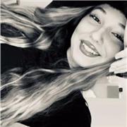 Encantadora, muy buena en la asignatura de castellano/ arte/ música e informatica preferiblemente alumnos de primaria